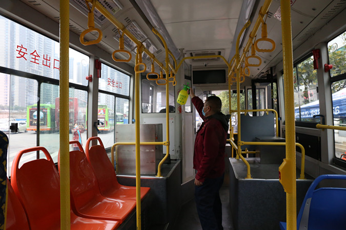 公交車(chē)防疫_(dá)副本.jpg